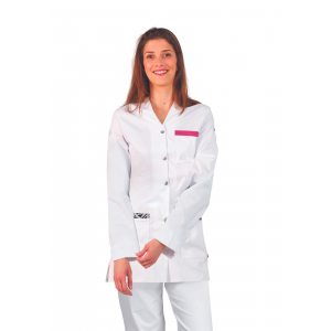 La blouse blanche est le symbole de la tenue médicale